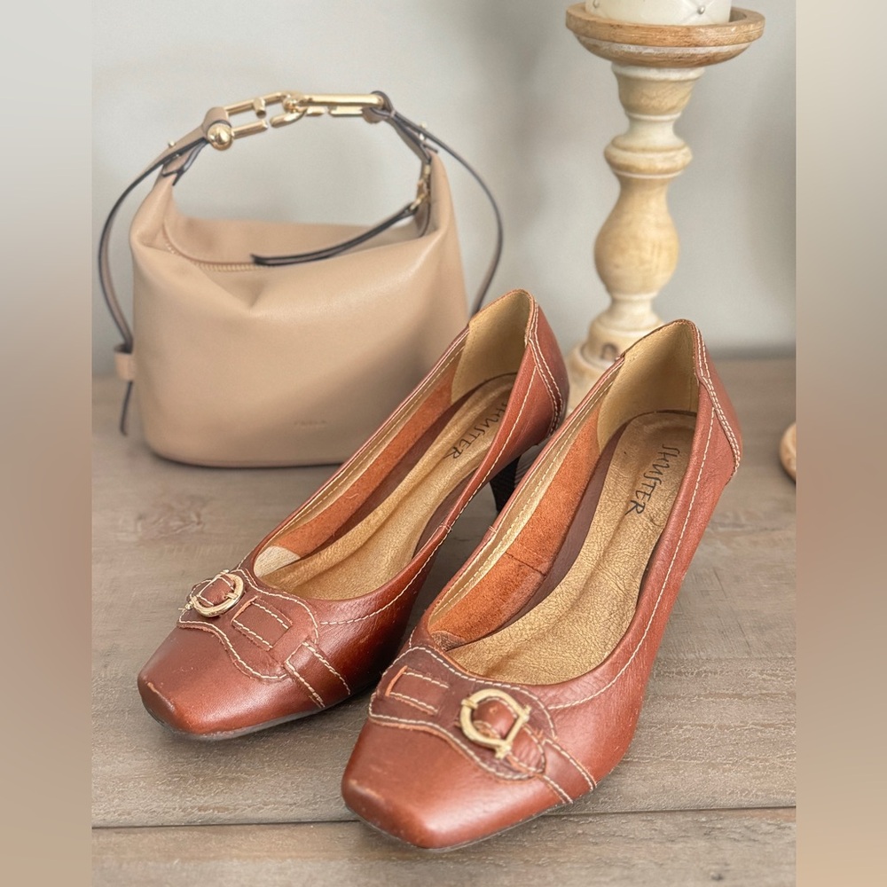 Lanvin Brown Leather Heels with Gold Buckle